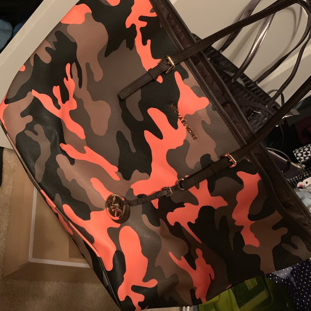 Michael kors camp tote